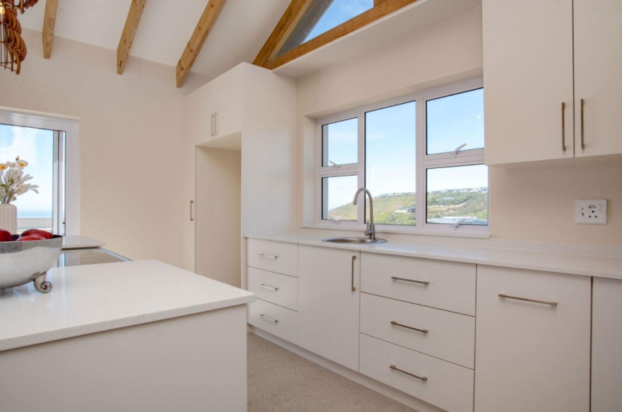 4 Bedroom Property for Sale in Whale Rock Heights Western Cape